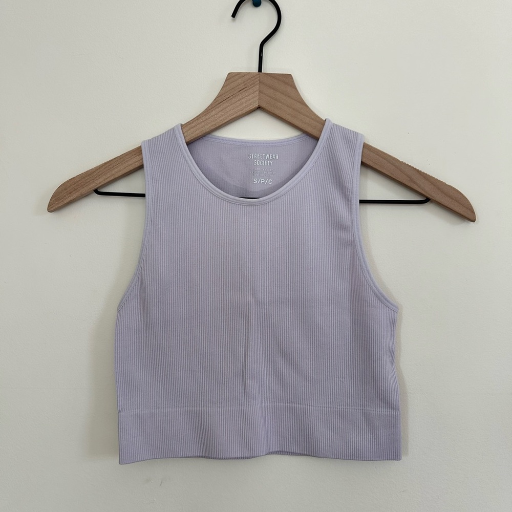Light purple workout top